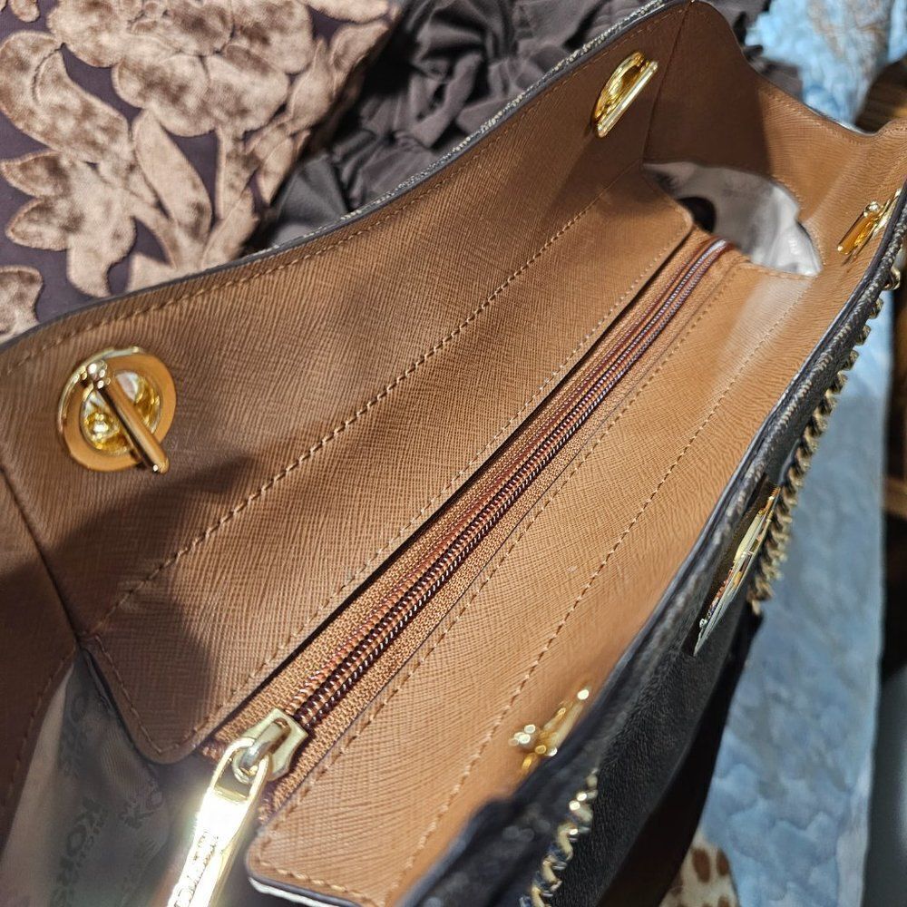 Michael Kors Jet Set Chain Tote Purse - Picture 5 of 9